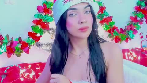 Snapshot of gabrielam_ms chatting on December 7, 6:43 am Gabriela Evans MS online show from December 7, 6:43 am