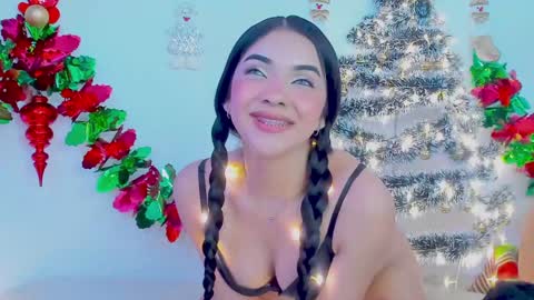Snapshot of gabrielam_ms chatting on December 12, 11:25 pm Gabriela Evans MS online show from December 12, 11:25 pm