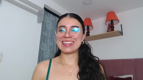 Snapshot of gabrielarossa chatting on December 16, 12:38 pm GabrielaRossa online show from December 16, 12:38 pm
