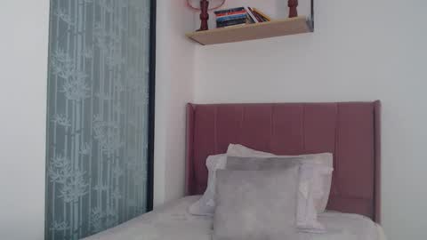 Snapshot of gabrielarossa chatting on March 3, 9:05 pm GabrielaRossa online show from March 3, 9:05 pm