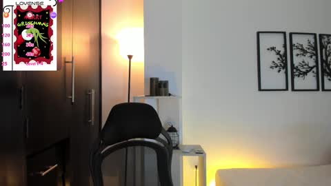 Gabriella online show from December 22, 7:55 pm