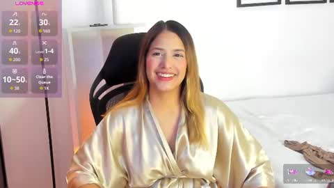 Snapshot of gabriella__tom chatting on June 18, 9:52 pm Gabriella online show from June 18, 9:52 pm