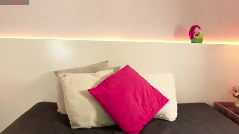 gabriella_luv online show from October 20, 1:00 pm