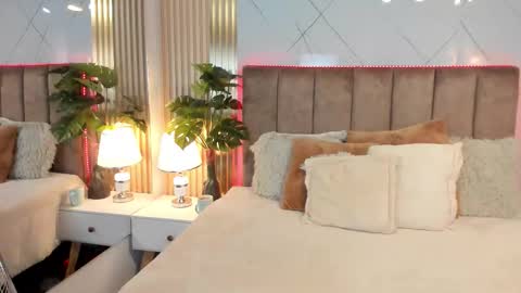 gabriella_santoss online show from March 10, 5:07 pm