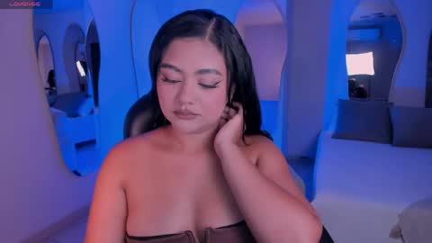 Gabriella Lee online show from May 5, 3:25 am