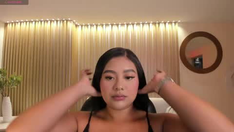 Gabriella Lee online show from May 19, 3:13 am