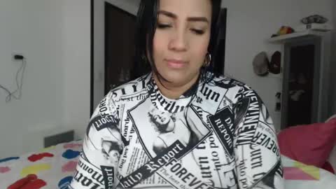 Snapshot of gaby_bluexx chatting on February 18, 2:59 pm Gaby Blue online show from February 18, 2:59 pm