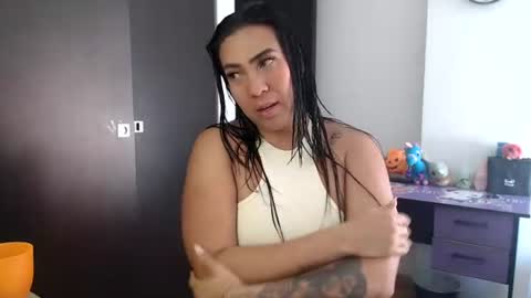 Snapshot of gaby_bluexx chatting on July 14, 3:29 pm Gaby Blue online show from July 14, 3:29 pm