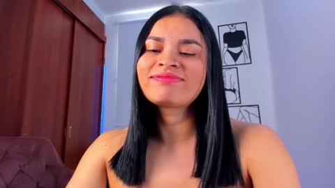 Snapshot of gaby_girl chatting on November 26, 7:37 pm online show from November 26, 7:37 pm