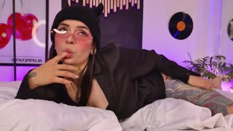 Gaby  online show from November 7, 1:22 pm