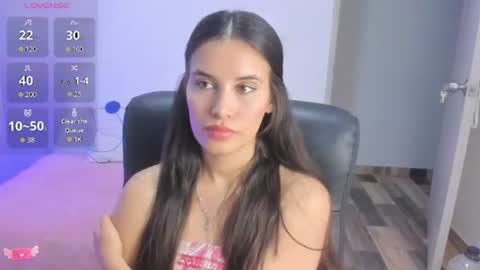 Snapshot of gaby_olsen chatting on June 9, 11:27 pm Gabriela online show from June 9, 11:27 pm