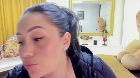 gabriela online show from December 19, 9:06 pm