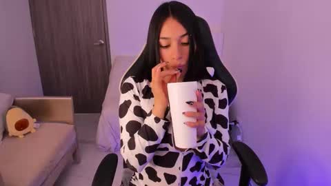 Snapshot of gaby_yummy chatting on September 19, 4:40 pm Gabriela online show from September 19, 4:40 pm