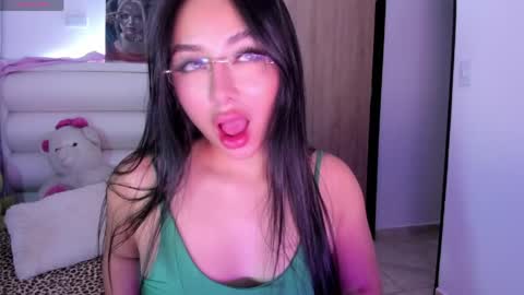 Snapshot of gabydesire chatting on May 10, 5:12 am GABY DESIRE online show from May 10, 5:12 am