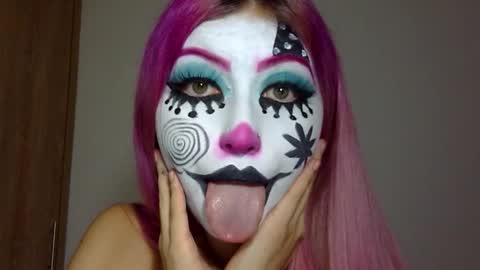 Snapshot of gabygumms chatting on November 19, 10:10 pm gabygumms online show from November 19, 10:10 pm