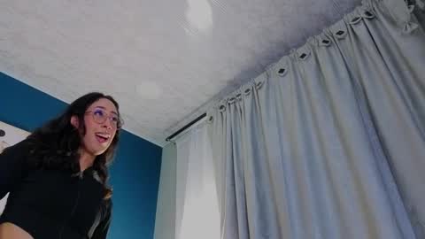 Snapshot of gabypetit chatting on October 22, 8:19 pm Gaby online show from October 22, 8:19 pm