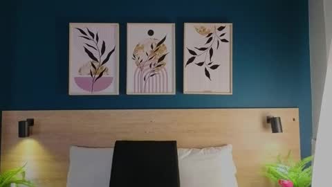 Snapshot of gabypetit chatting on November 5, 8:31 pm Gaby online show from November 5, 8:31 pm