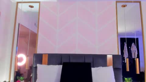 Snapshot of gabypetit chatting on November 28, 8:00 pm Gaby online show from November 28, 8:00 pm