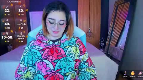 Snapshot of gabyrose9 chatting on October 15, 11:43 am gabyrose9 online show from October 15, 11:43 am