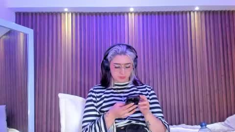 Snapshot of gabyrose9 chatting on May 15, 8:16 pm gabyrose9 online show from May 15, 8:16 pm