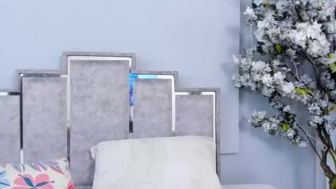 Snapshot of gabyyjones chatting on March 12, 11:31 am gabyyjones online show from March 12, 11:31 am