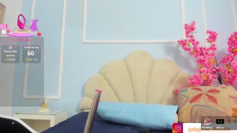 Snapshot of gabyyjones chatting on September 11, 9:09 am gabyyjones online show from September 11, 9:09 am