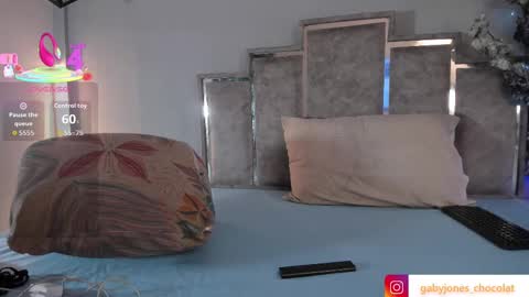 Snapshot of gabyyjones chatting on November 11, 11:32 am gabyyjones online show from November 11, 11:32 am