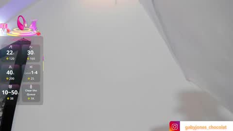 Snapshot of gabyyjones chatting on November 13, 11:20 am gabyyjones online show from November 13, 11:20 am