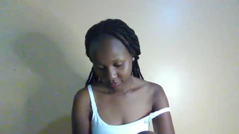 Snapshot of gada_charm chatting on March 6, 5:46 am Gada online show from March 6, 5:46 am