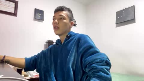 Snapshot of gadiel_sex chatting on May 13, 4:15 pm gadiel_sex online show from May 13, 4:15 pm