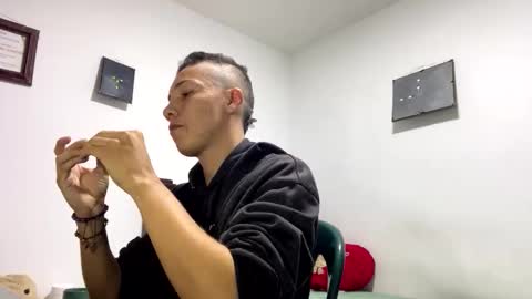 Snapshot of gadiel_sex chatting on May 20, 11:05 am gadiel_sex online show from May 20, 11:05 am