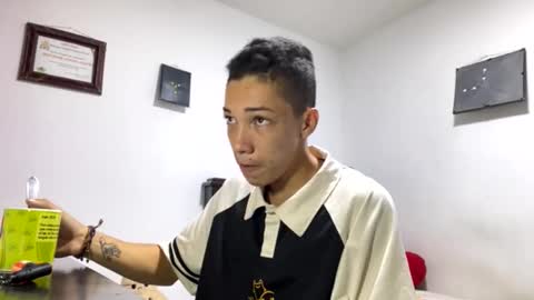 Snapshot of gadiel_sex chatting on June 3, 12:19 pm gadiel_sex online show from June 3, 12:19 pm