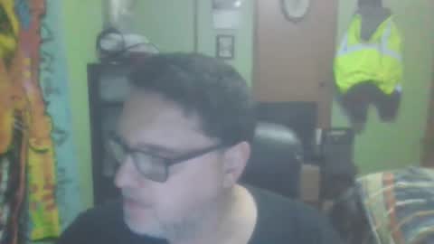 Snapshot of gadude45 chatting on January 7, 4:18 am gadude45 online show from January 7, 4:18 am