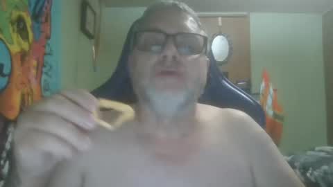 Snapshot of gadude45 chatting on November 2, 3:31 am gadude45 online show from November 2, 3:31 am