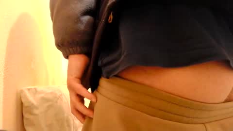 Snapshot of gae89tano chatting on March 1, 8:23 am gae89tano online show from March 1, 8:23 am