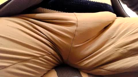 Snapshot of gae89tano chatting on March 9, 8:18 am gae89tano online show from March 9, 8:18 am