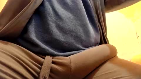 Snapshot of gae89tano chatting on November 28, 10:34 pm gae89tano online show from November 28, 10:34 pm