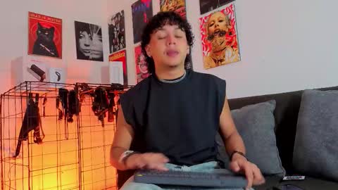 Gael Conner online show from December 5, 4:10 am