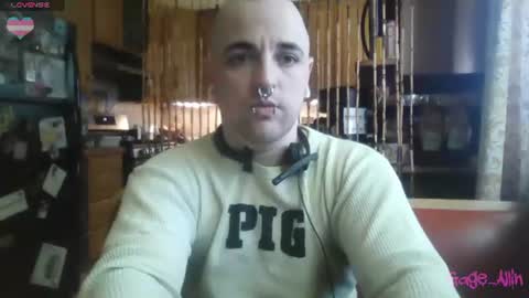 Snapshot of gage_allin chatting on June 16, 6:43 pm Gage Allin AKA Alpha Pussy online show from June 16, 6:43 pm