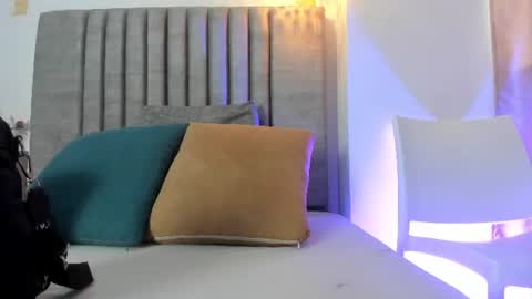 Snapshot of gahiabelucci chatting on June 15, 6:10 pm GahiaBelucci online show from June 15, 6:10 pm