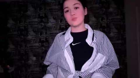 Snapshot of galehudley chatting on December 14, 8:02 pm Abigail online show from December 14, 8:02 pm