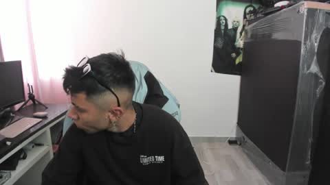 Snapshot of game__over420 chatting on December 10, 8:27 pm game__over420 online show from December 10, 8:27 pm