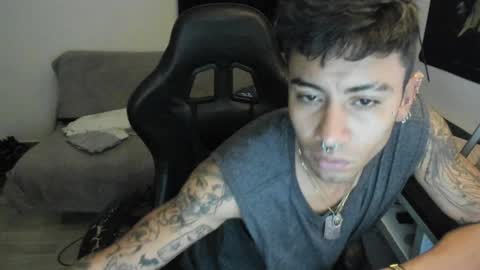 Snapshot of game__over420 chatting on December 26, 12:25 am game__over420 online show from December 26, 12:25 am