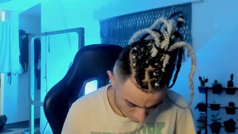 Snapshot of game__over420 chatting on September 12, 1:06 am game__over420 online show from September 12, 1:06 am