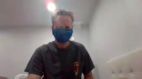 Snapshot of gamerboy200 chatting on December 10, 7:37 am gamerboy200 online show from December 10, 7:37 am