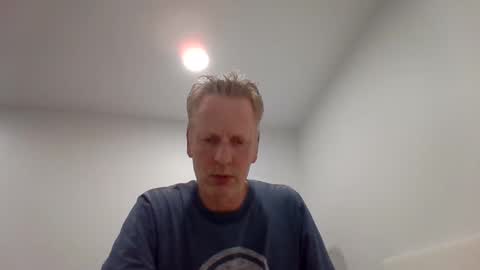 Snapshot of gamerboy200 chatting on September 23, 1:52 am gamerboy200 online show from September 23, 1:52 am