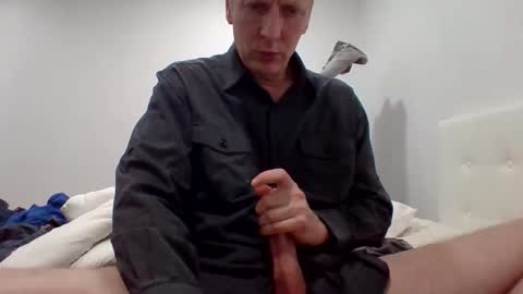 Snapshot of gamerboy200 chatting on November 12, 3:07 am gamerboy200 online show from November 12, 3:07 am