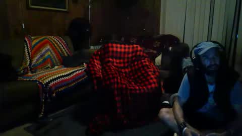 Snapshot of gamerfiend420 chatting on October 27, 9:35 am gamerfiend420 online show from October 27, 9:35 am