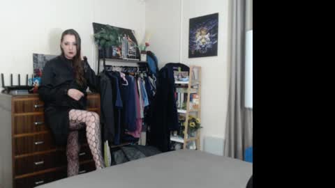 HOT  online show from May 9, 10:20 am