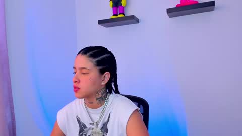 Snapshot of gangster_girl chatting on January 18, 9:24 pm GANG online show from January 18, 9:24 pm